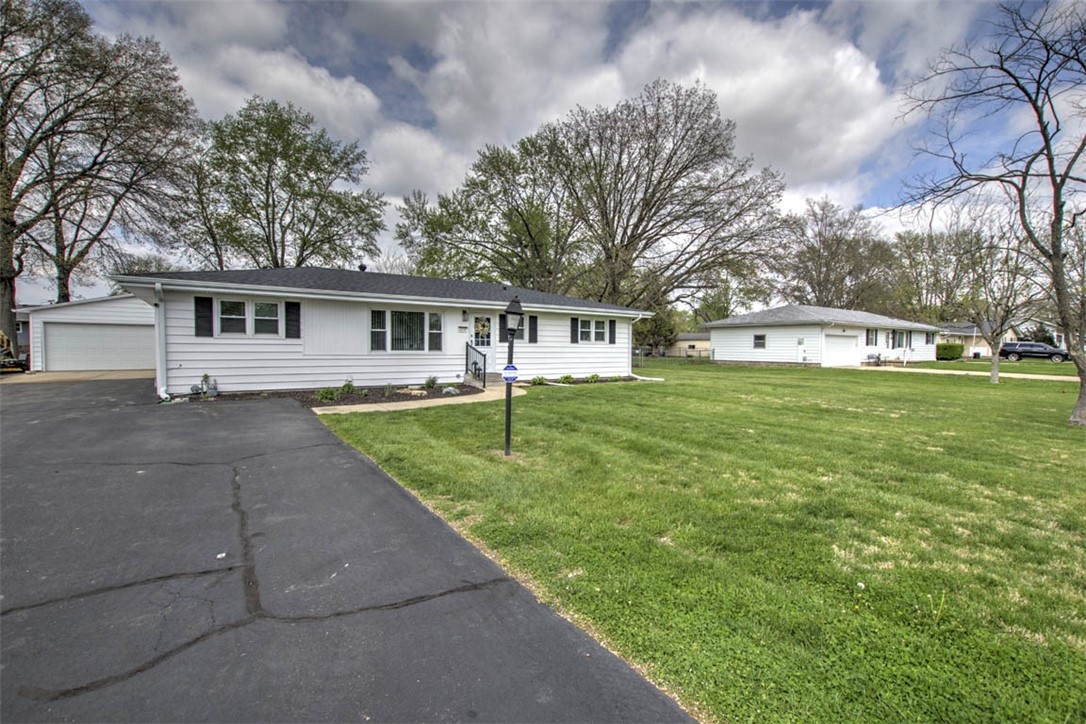 4638 E Hayden Drive, Decatur, IL 62521