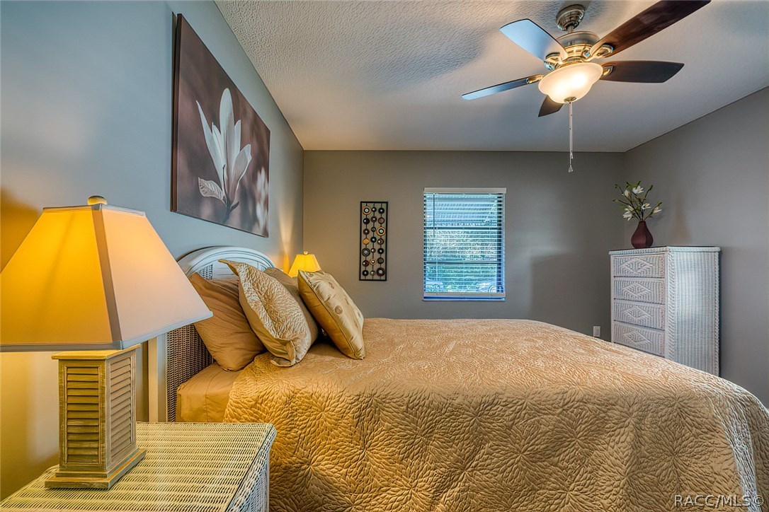 23 Dogwood Drive, Homosassa, FL 34446