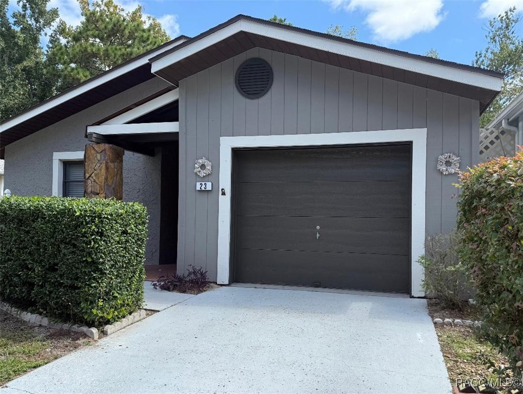 23 Dogwood Drive, Homosassa, FL 34446