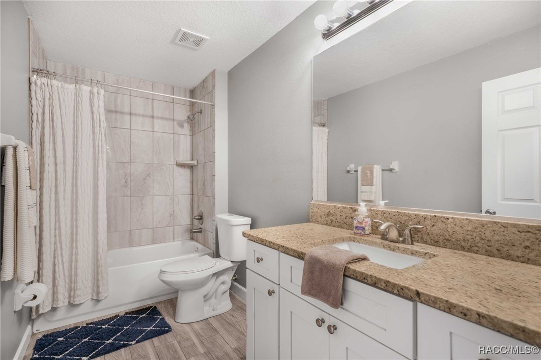 2142 S Gleneagle Terrace, Lecanto, FL 34461
