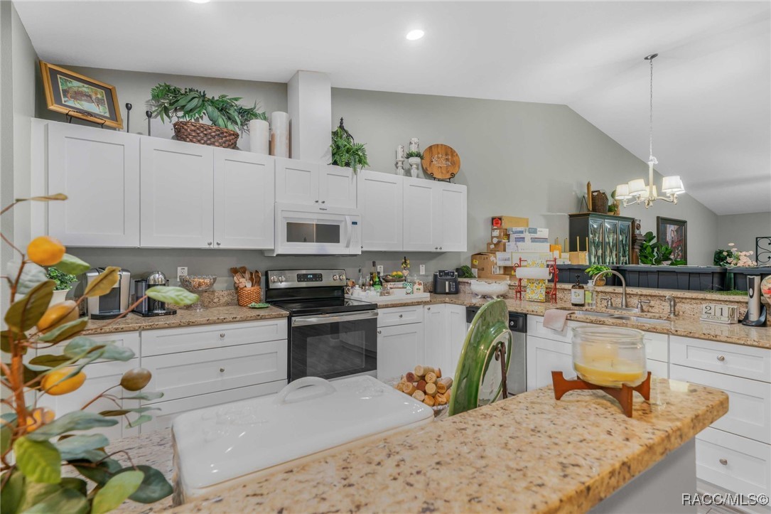 2142 S Gleneagle Terrace, Lecanto, FL 34461