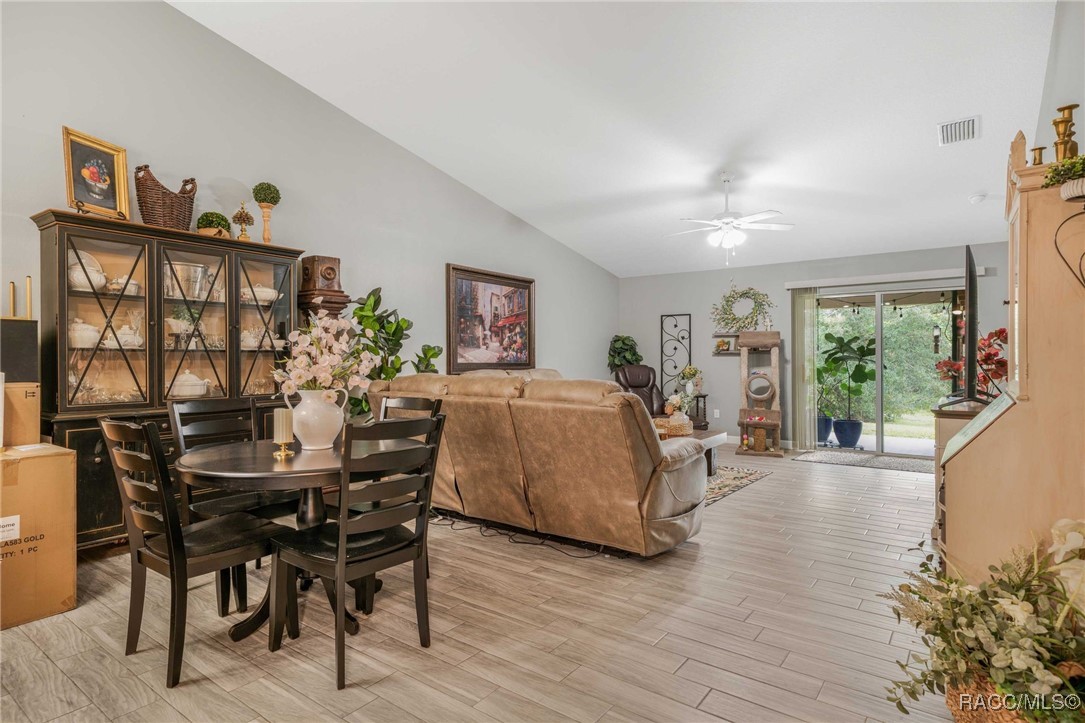 2142 S Gleneagle Terrace, Lecanto, FL 34461