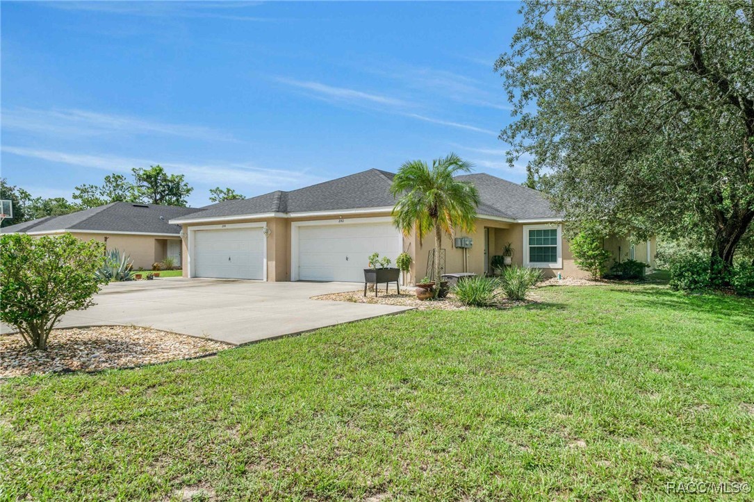 2142 S Gleneagle Terrace, Lecanto, FL 34461