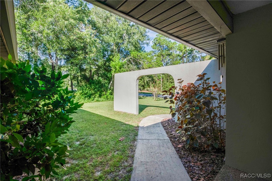 9161 N Bertin Drive, Citrus Springs, FL 34434