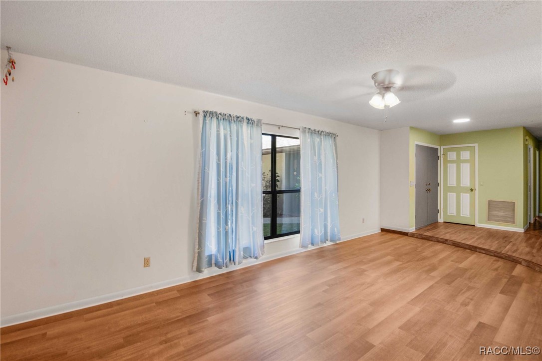 9161 N Bertin Drive, Citrus Springs, FL 34434