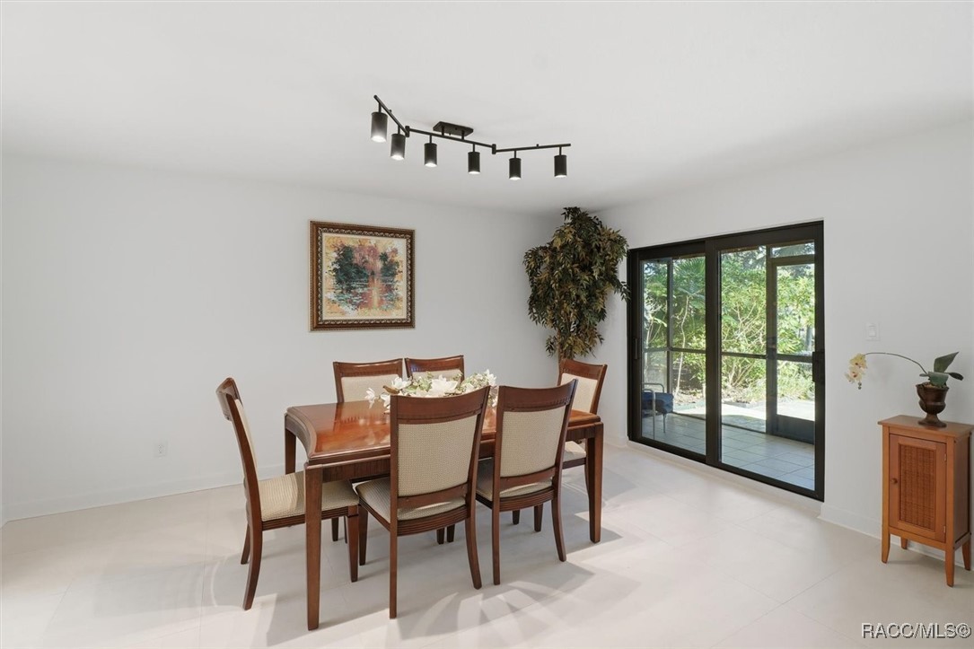 11328 W Bayshore Drive, Crystal River, FL 34429
