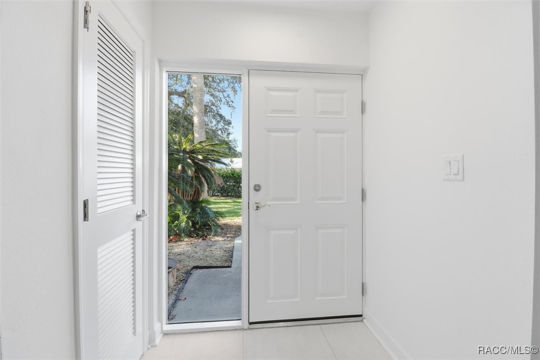 11328 W Bayshore Drive, Crystal River, FL 34429