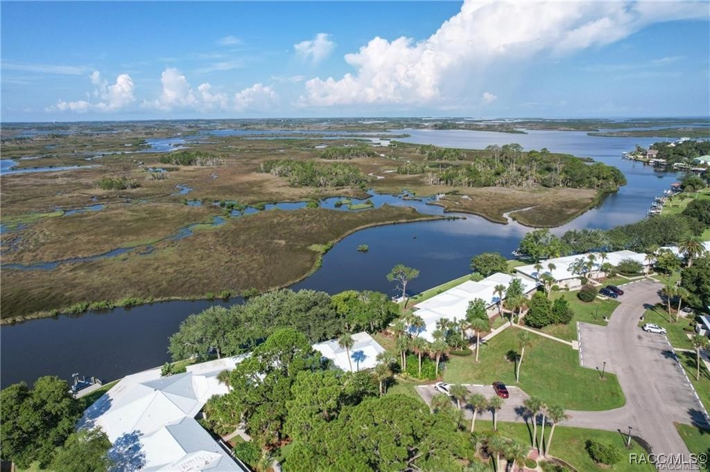 11328 W Bayshore Drive, Crystal River, FL 34429