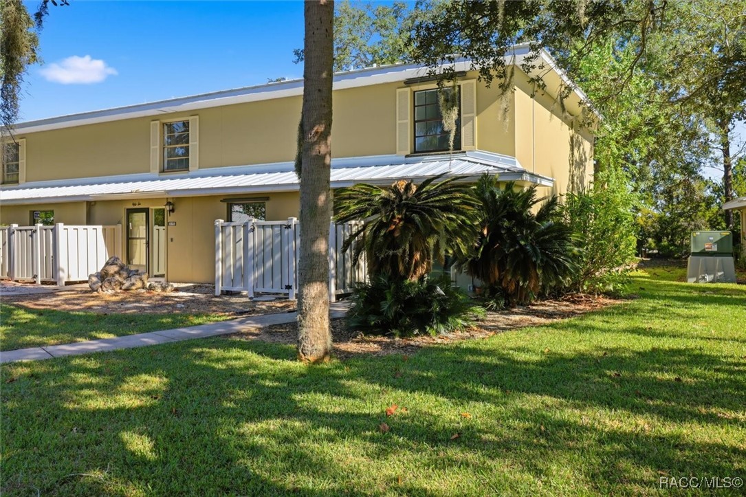 11328 W Bayshore Drive, Crystal River, FL 34429