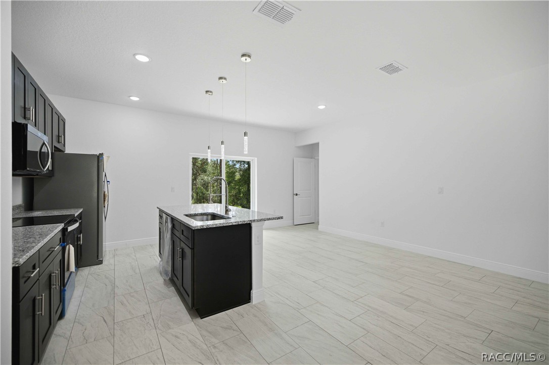 6346 N Darlington Drive, Dunnellon, FL 34434