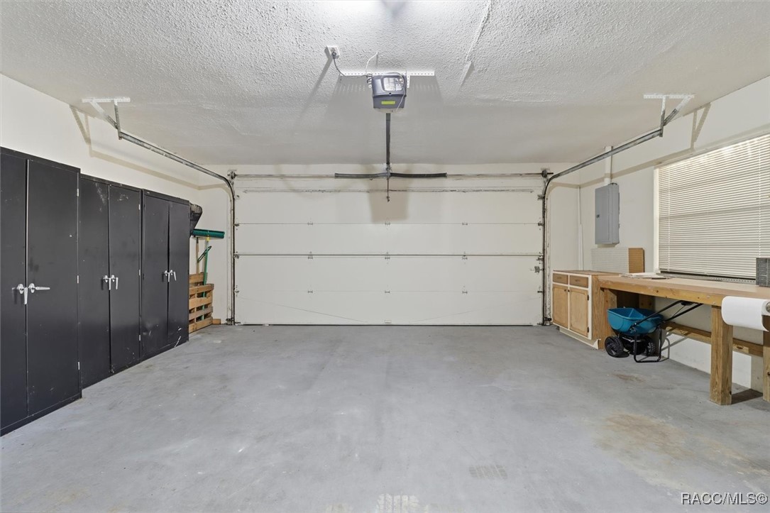 98 Sycamore Circle, Homosassa, FL 34446
