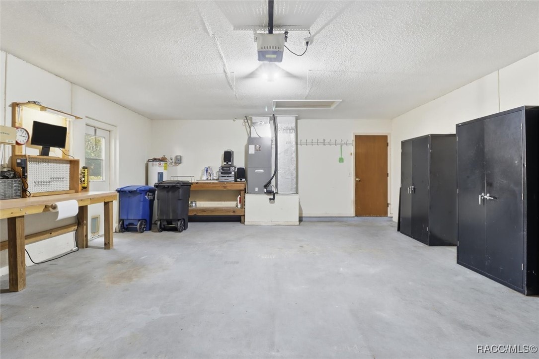 98 Sycamore Circle, Homosassa, FL 34446
