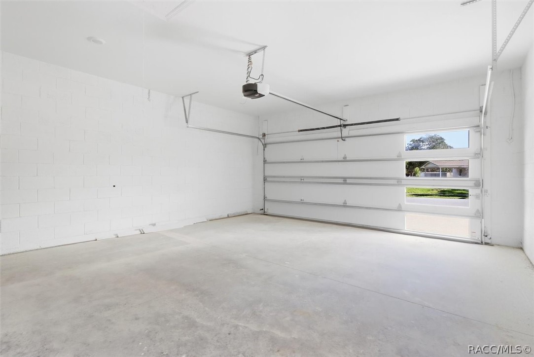 9410 N Milam Way, Citrus Springs, FL 34434