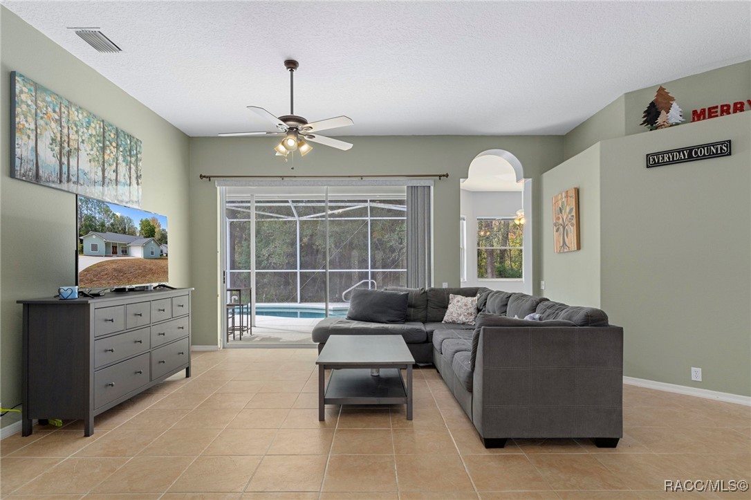 9 Foxgreen Court, Homosassa, FL 34446