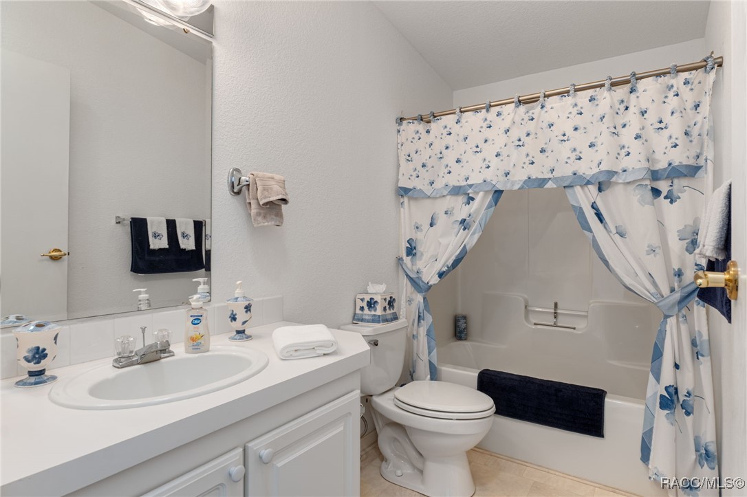 2540 E Loma Court, Hernando, FL 34442