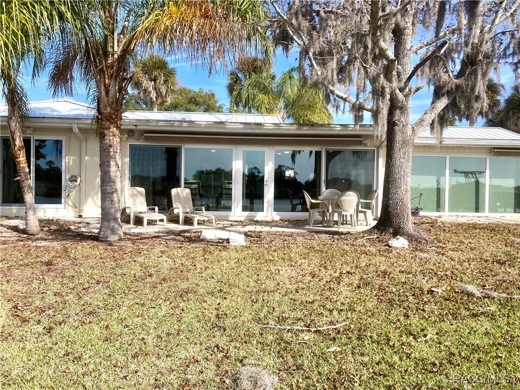 11580 W Bayshore Drive, Crystal River, FL 34429