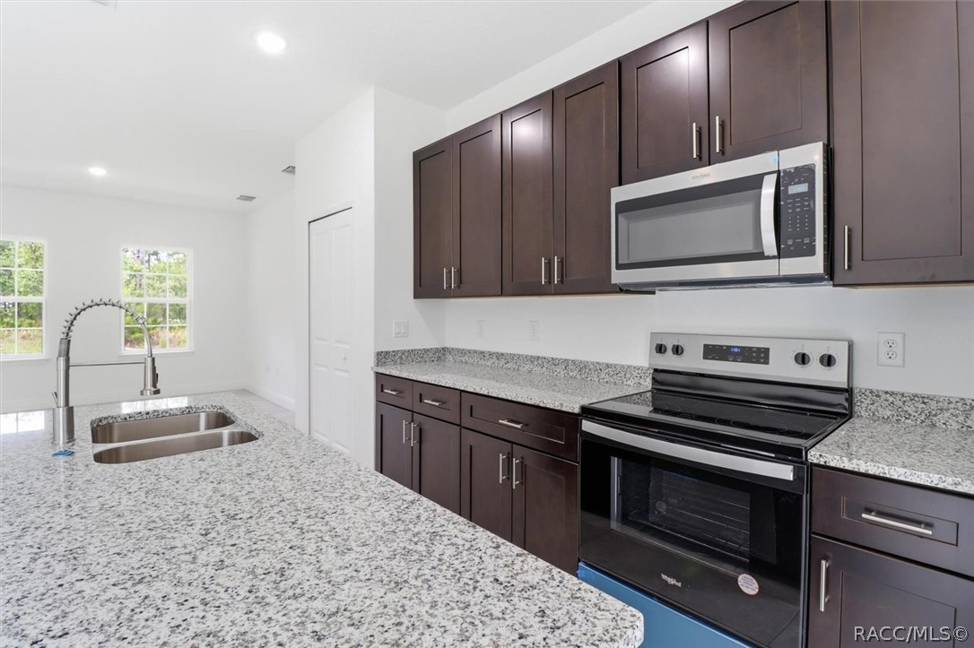 1569 W McNeal Drive, Citrus Springs, FL 34434