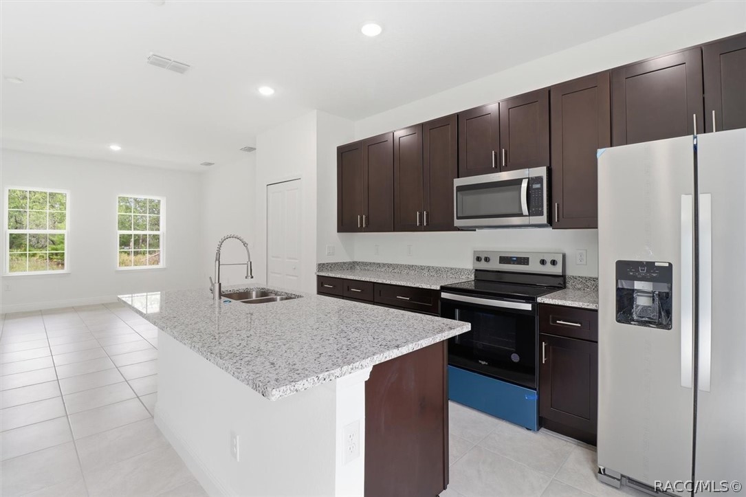 1569 W McNeal Drive, Citrus Springs, FL 34434