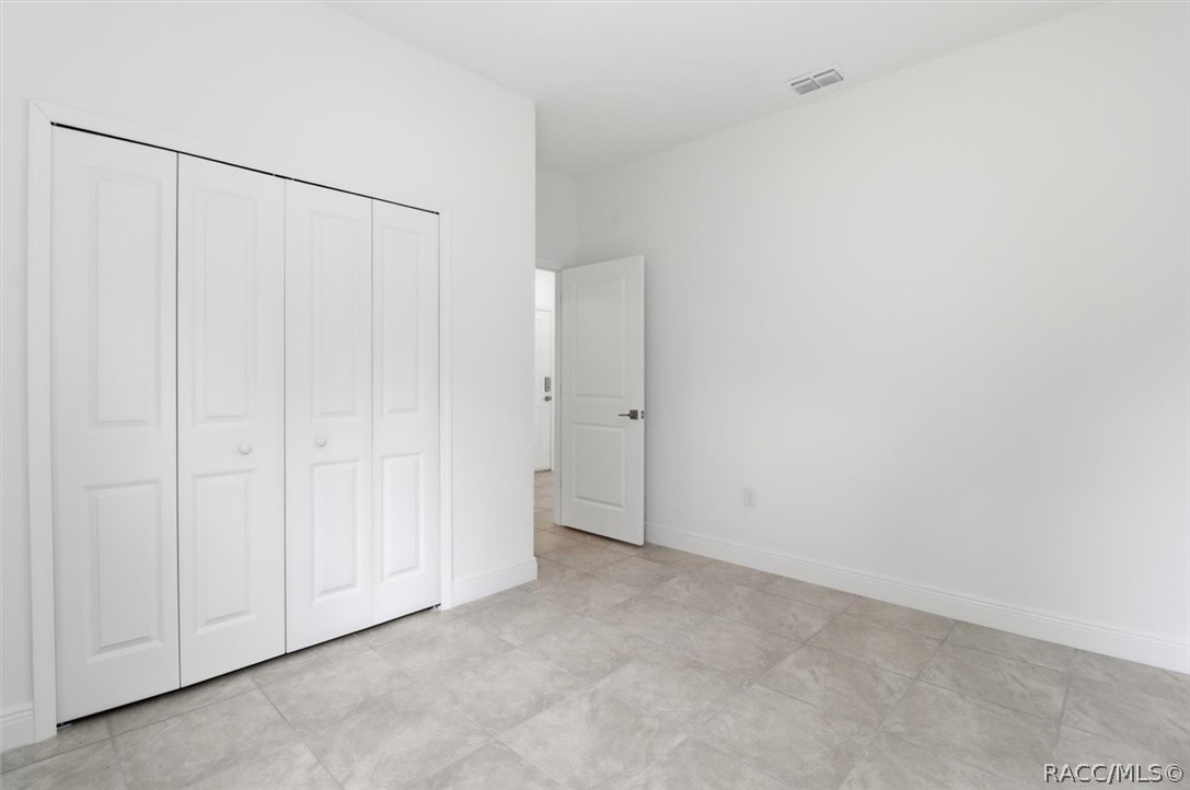 1569 W McNeal Drive, Citrus Springs, FL 34434