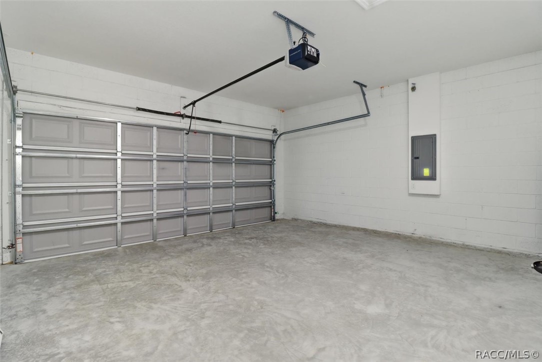 1569 W McNeal Drive, Citrus Springs, FL 34434