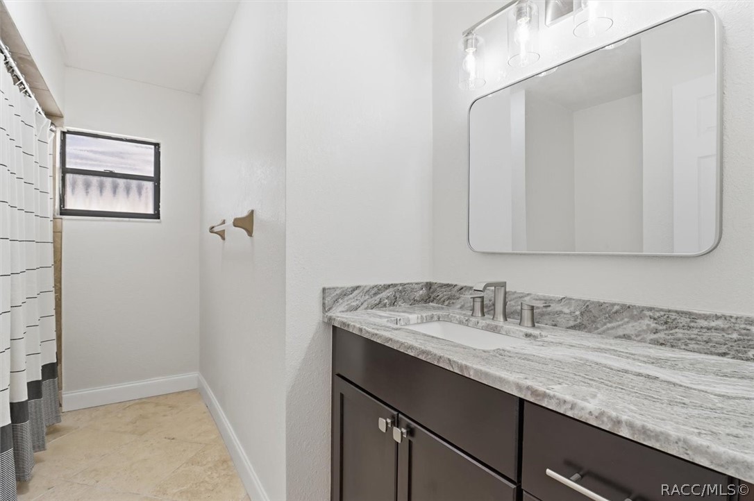1025 SE 5th Avenue, Crystal River, FL 34429