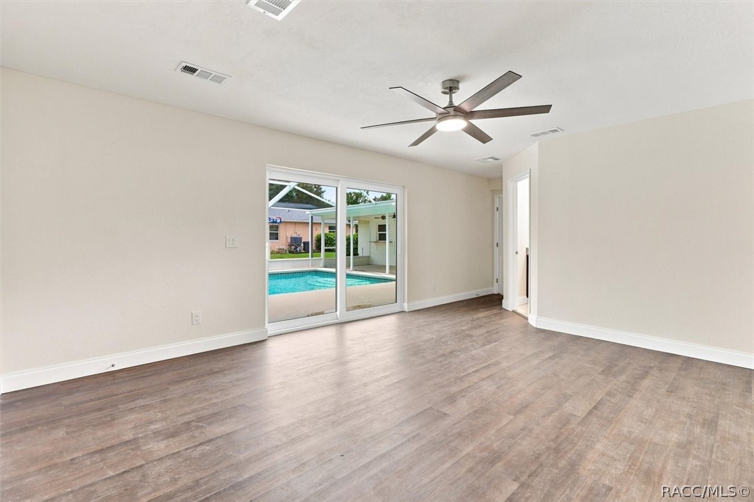 1025 SE 5th Avenue, Crystal River, FL 34429