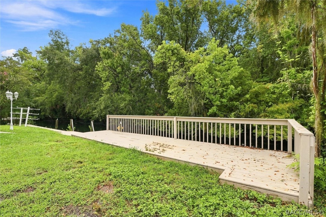 1025 SE 5th Avenue, Crystal River, FL 34429