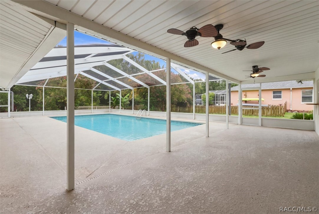 1025 SE 5th Avenue, Crystal River, FL 34429