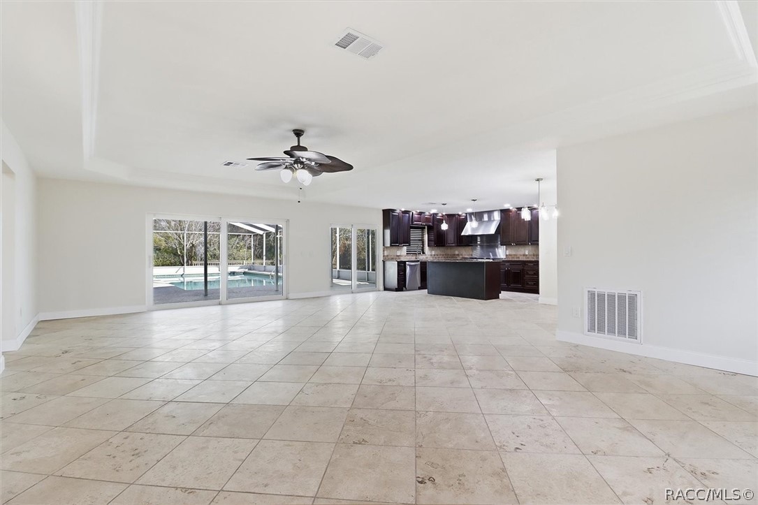 1025 SE 5th Avenue, Crystal River, FL 34429
