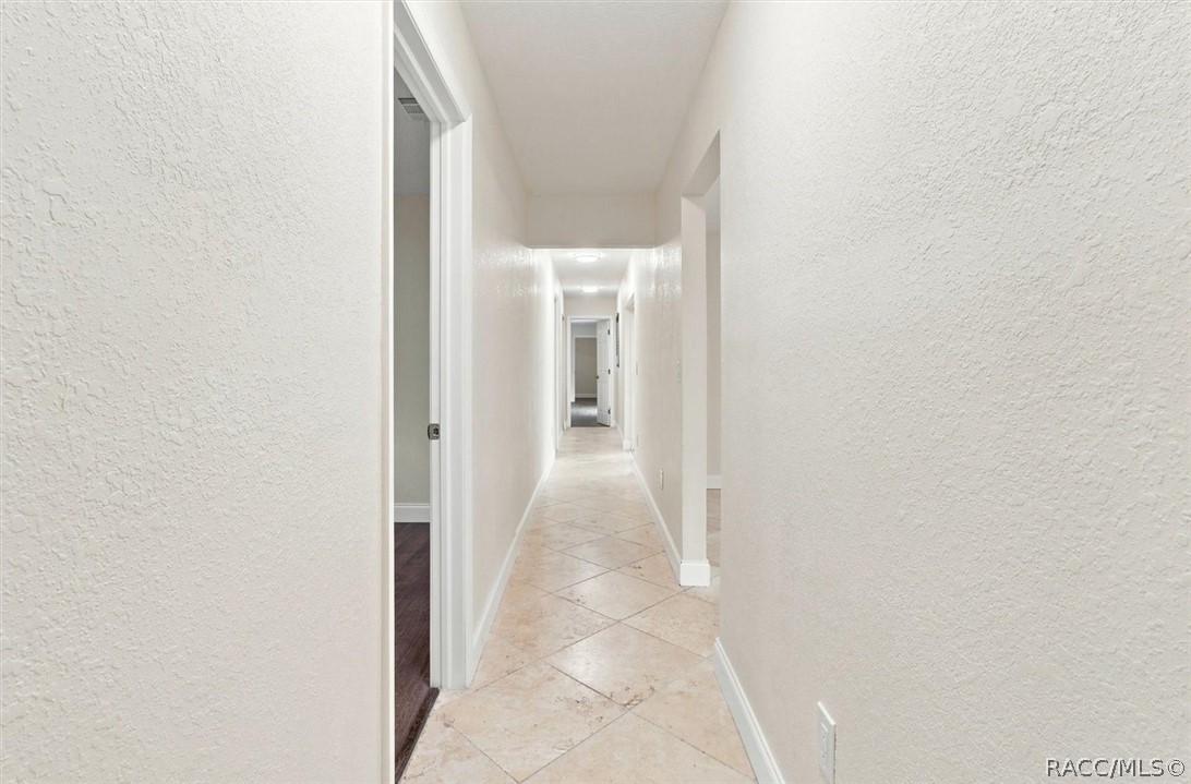 1025 SE 5th Avenue, Crystal River, FL 34429