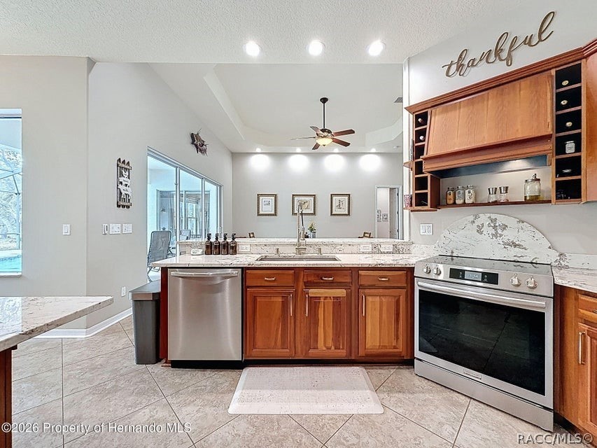 12124 Squeeze Avenue, Brooksville, FL 34614