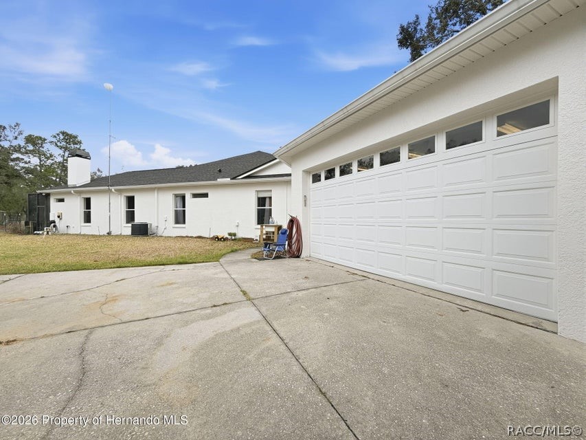 12124 Squeeze Avenue, Brooksville, FL 34614