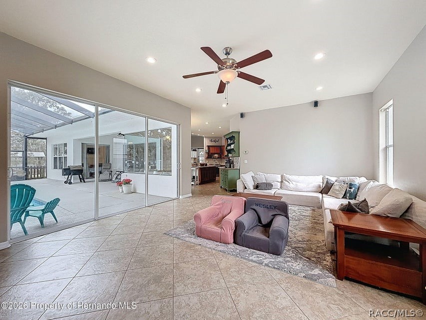 12124 Squeeze Avenue, Brooksville, FL 34614