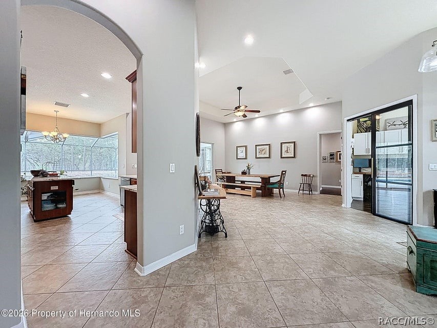 12124 Squeeze Avenue, Brooksville, FL 34614