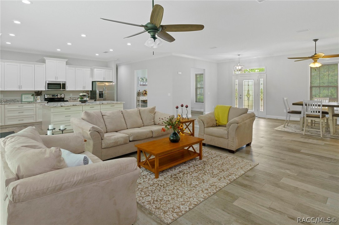 4464 N Elkcam Boulevard, Beverly Hills, FL 34465
