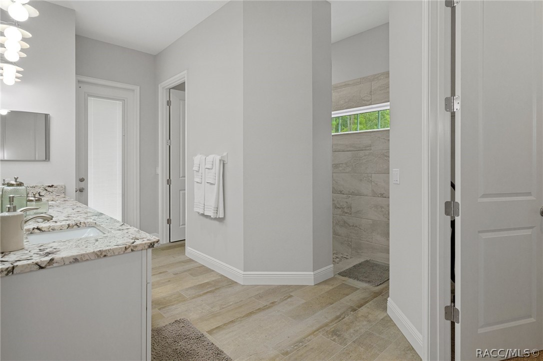 4464 N Elkcam Boulevard, Beverly Hills, FL 34465