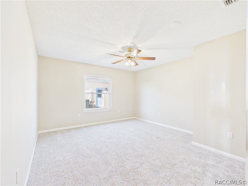 10482 S Clint Loop, Floral City, FL 34436
