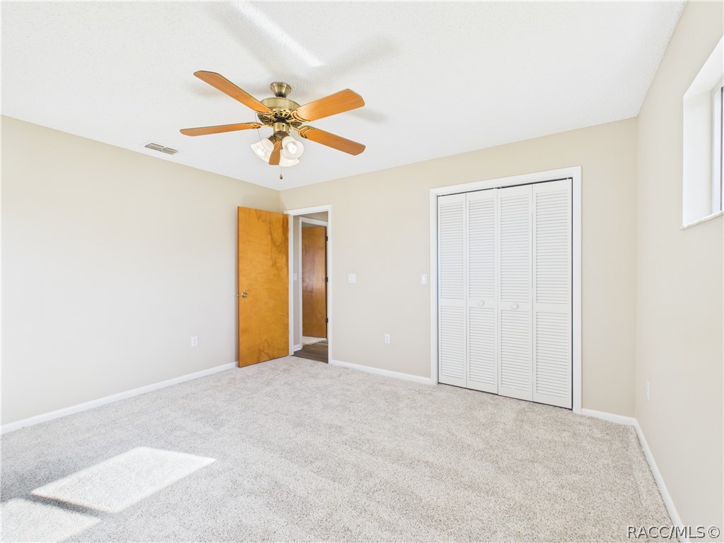 10482 S Clint Loop, Floral City, FL 34436