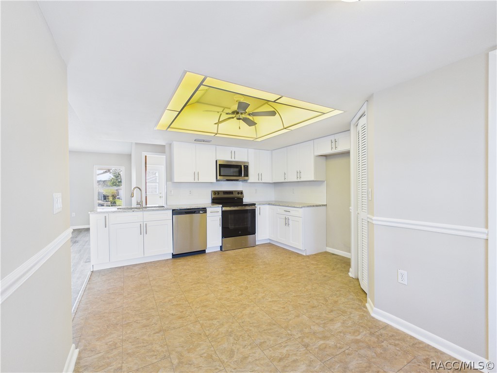 10482 S Clint Loop, Floral City, FL 34436