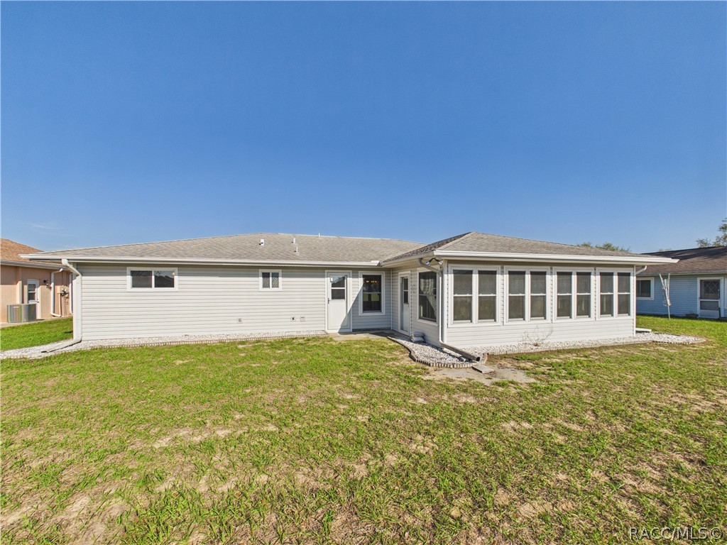 10482 S Clint Loop, Floral City, FL 34436