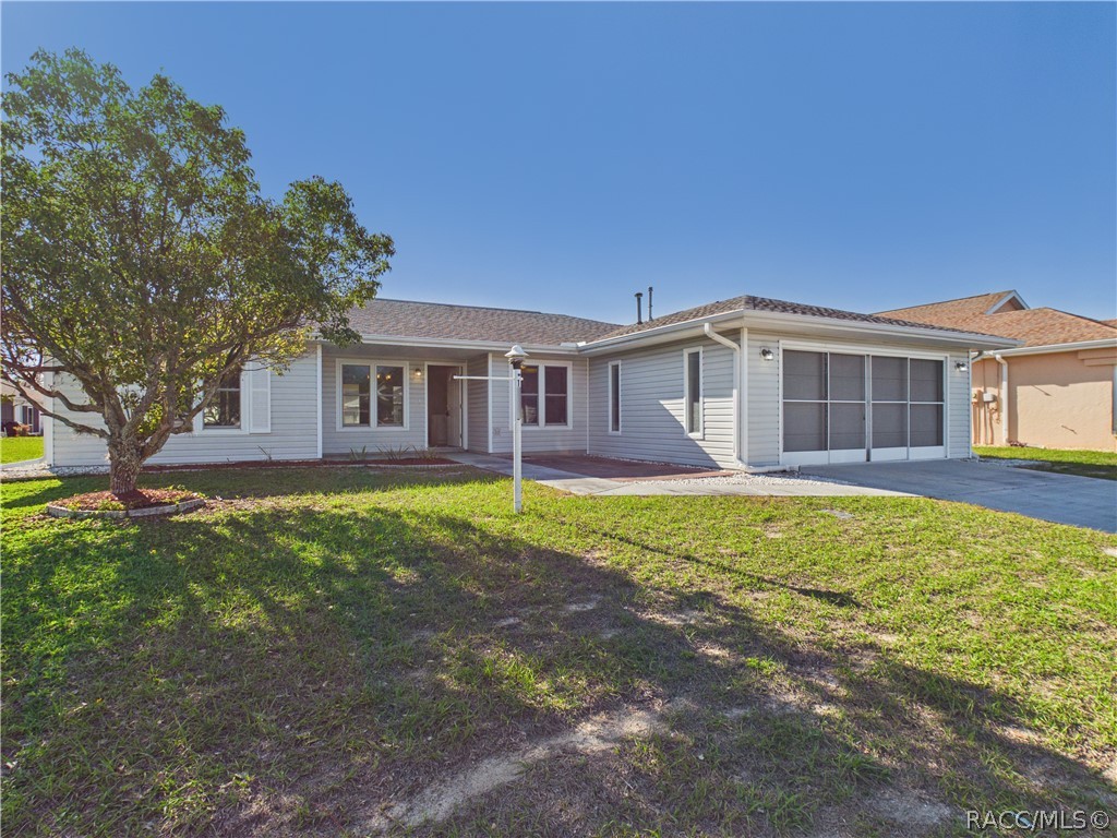 10482 S Clint Loop, Floral City, FL 34436