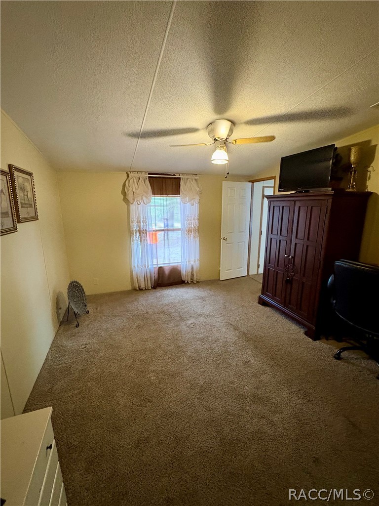 9909 N Northcut Avenue, Crystal River, FL 34428