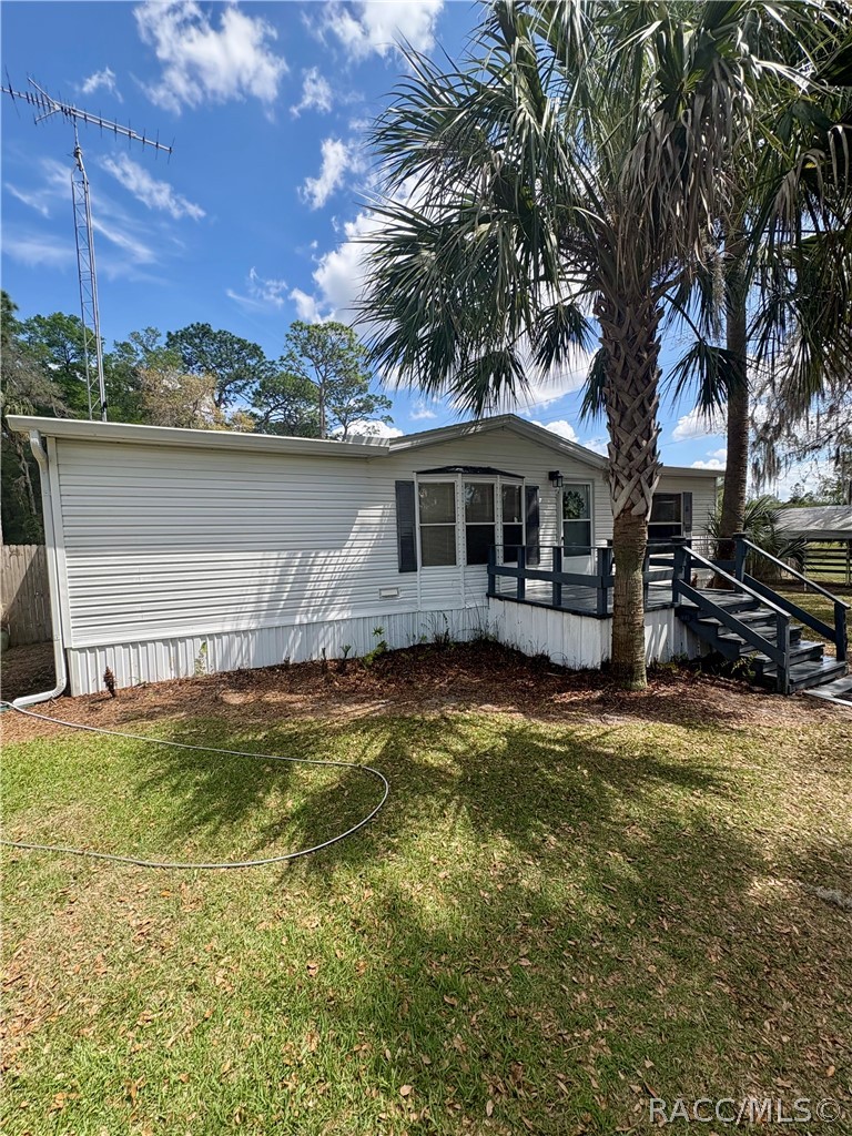 9909 N Northcut Avenue, Crystal River, FL 34428