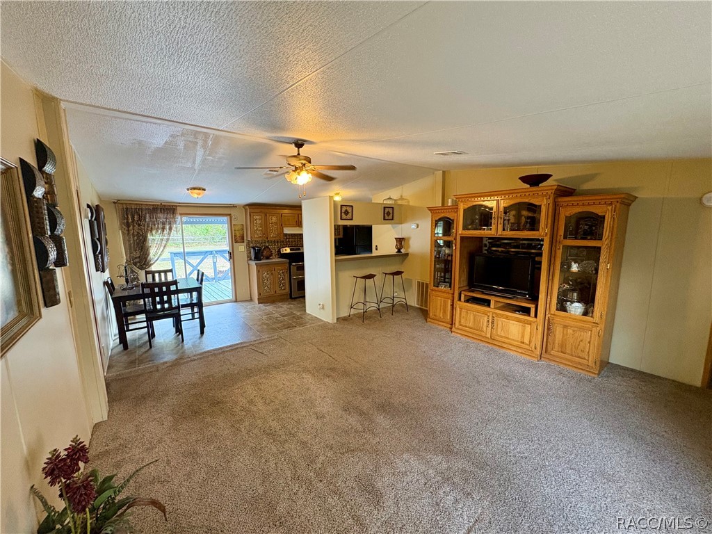 9909 N Northcut Avenue, Crystal River, FL 34428