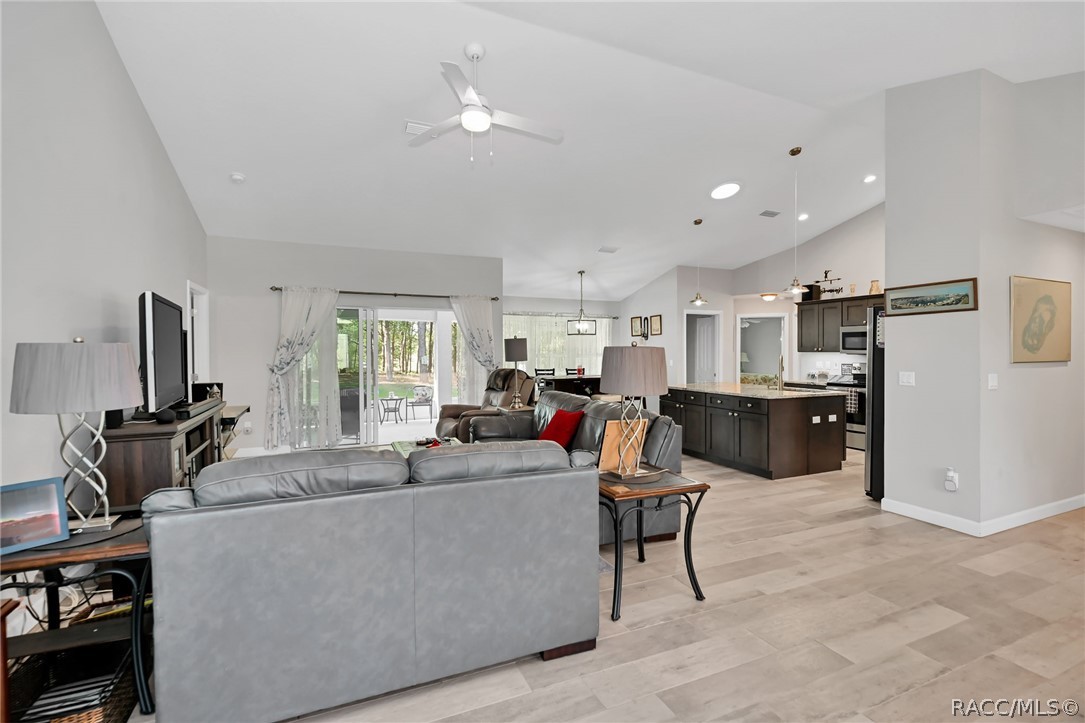 1962 W Mesa Verde Drive, Beverly Hills, FL 34465