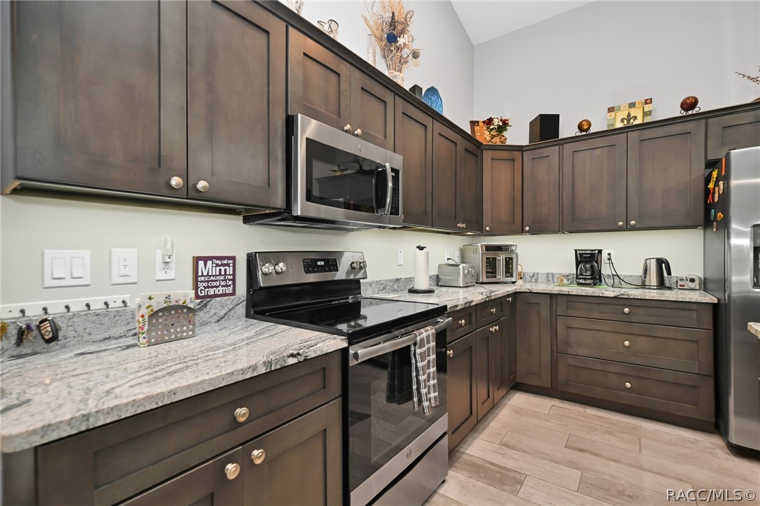 1962 W Mesa Verde Drive, Beverly Hills, FL 34465