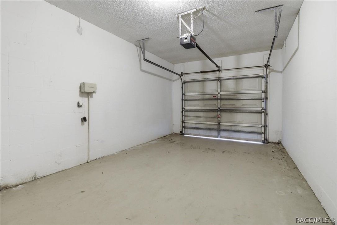 1-car garage