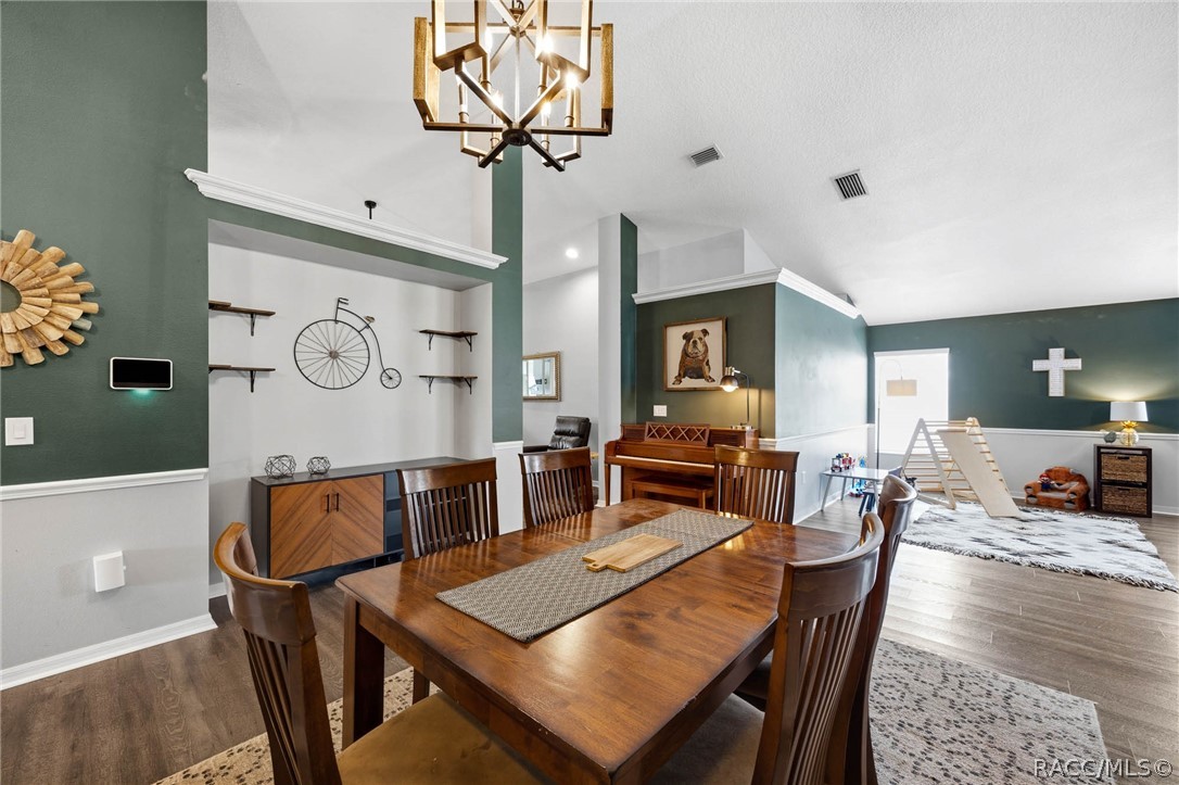Formal Dining