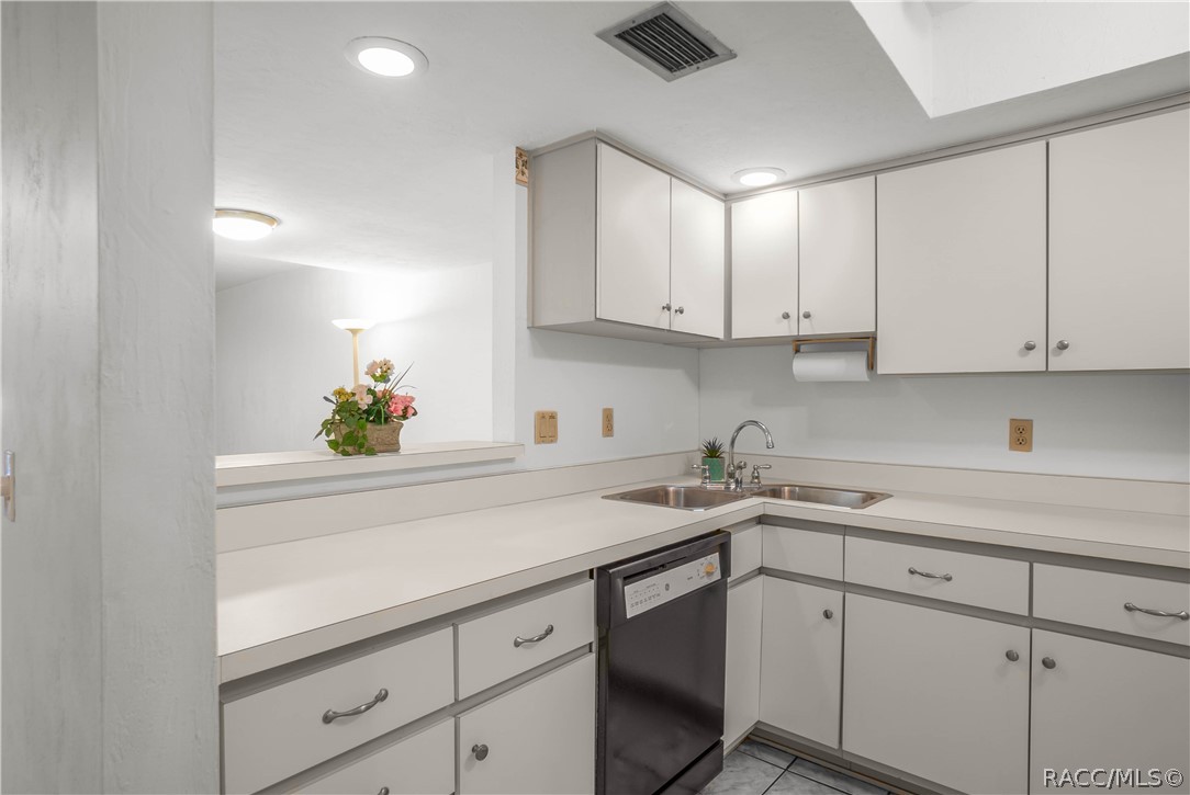 270 E Glassboro Court, #2B, Hernando, FL 34442