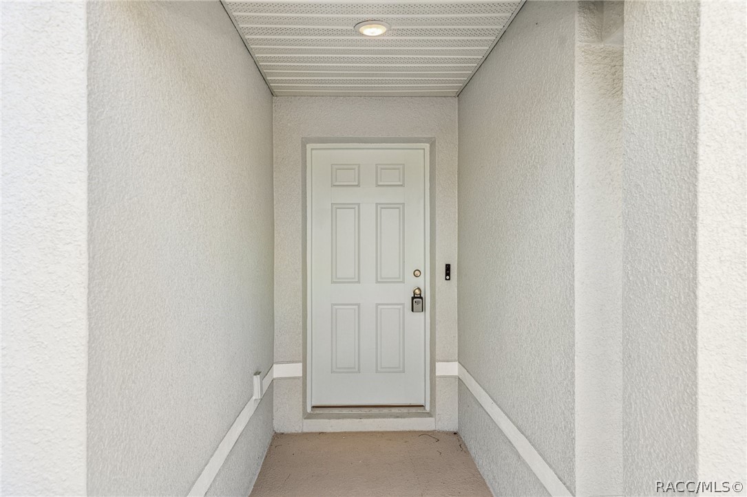 10565 N G MARTINELLI Boulevard, Citrus Springs, FL 34433